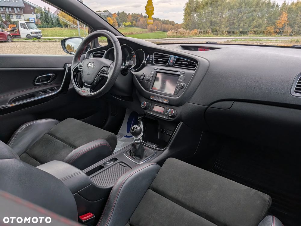 Kia Ceed 1.6 T-GDI GT XL - 35