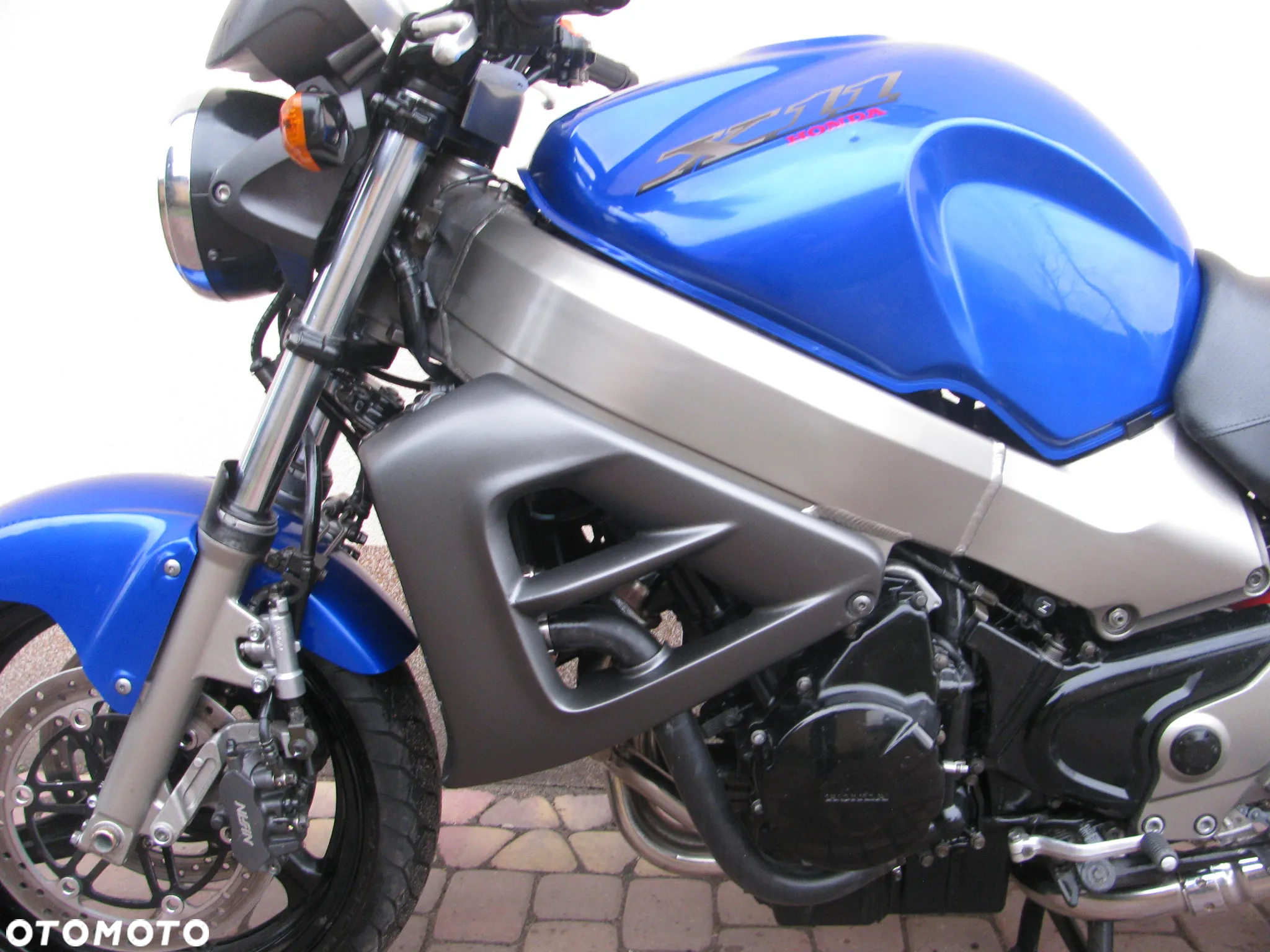 Honda X11 - 20
