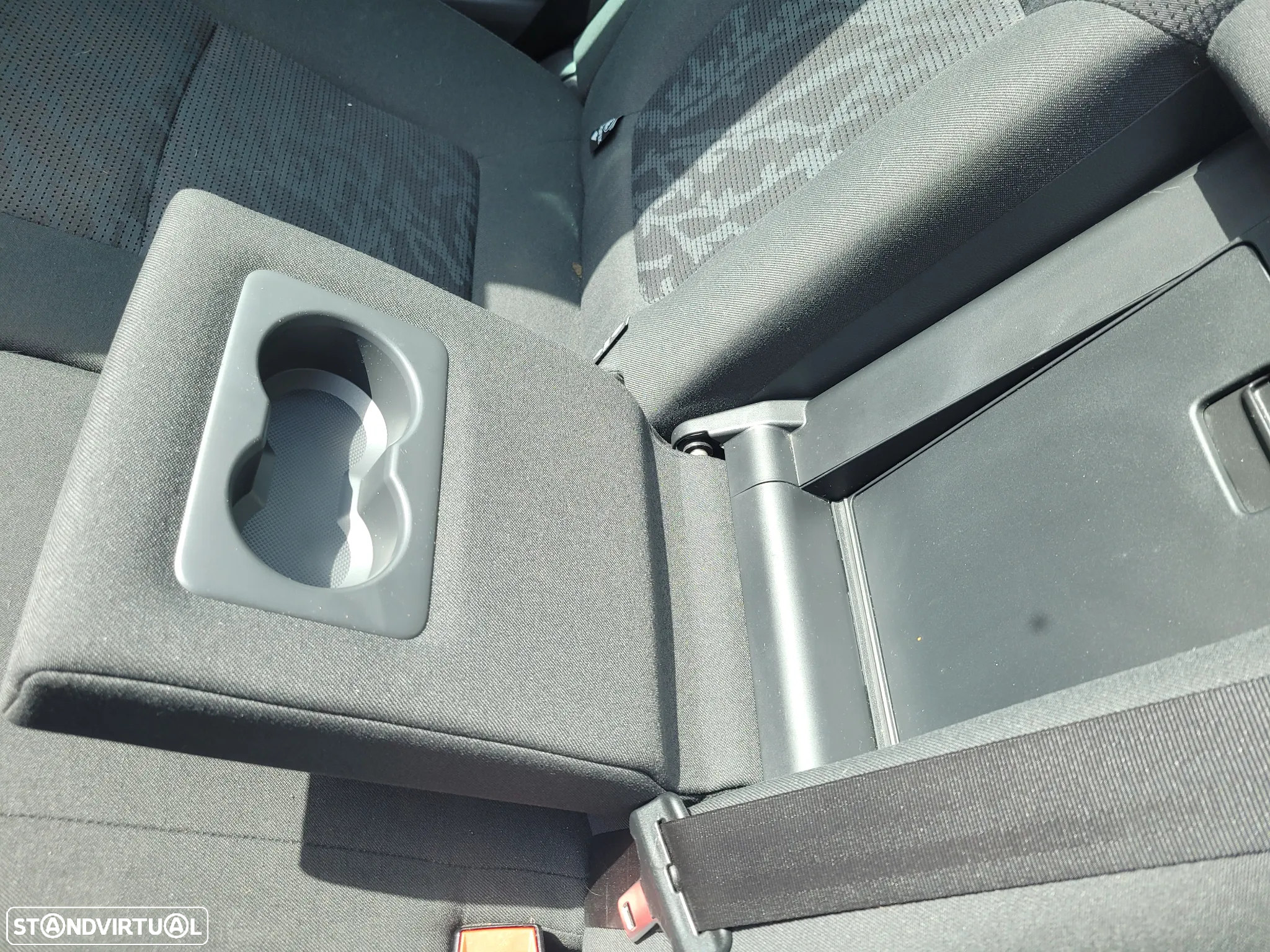 Peugeot 3008 1.6 e-HDi Allure 2-Tronic - 21