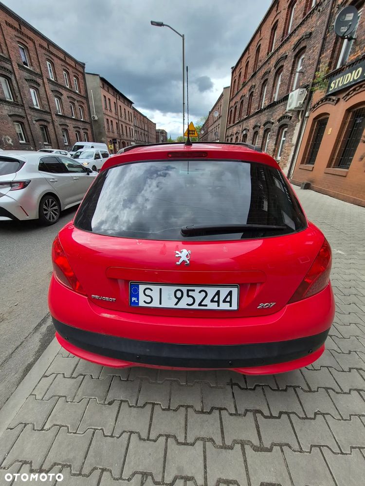 Peugeot 207 - 6