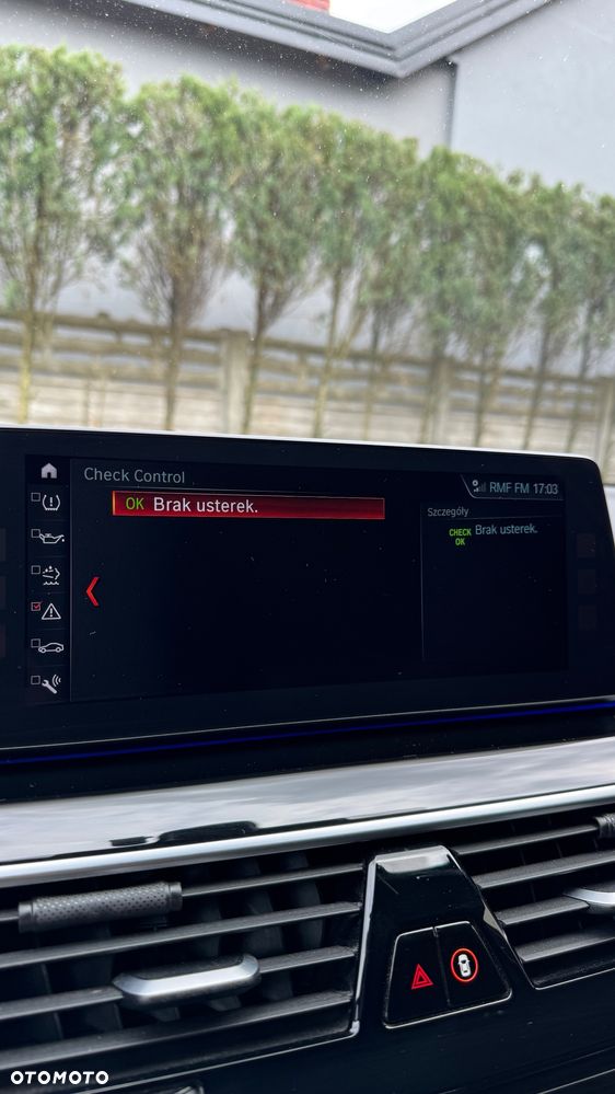 BMW Seria 5 520d Sport Line - 32