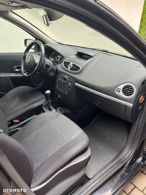 Renault Clio 1.5 dCi Privilege - 5