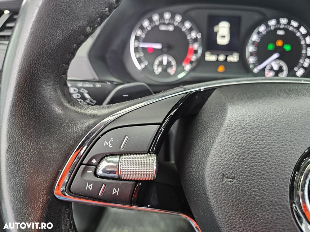 Skoda Octavia 2.0 TDI DSG Ambition - 11