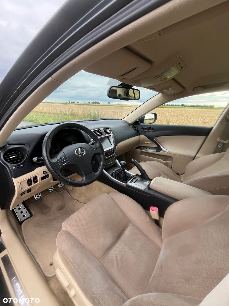 Lexus IS 220d Sport Line - 11