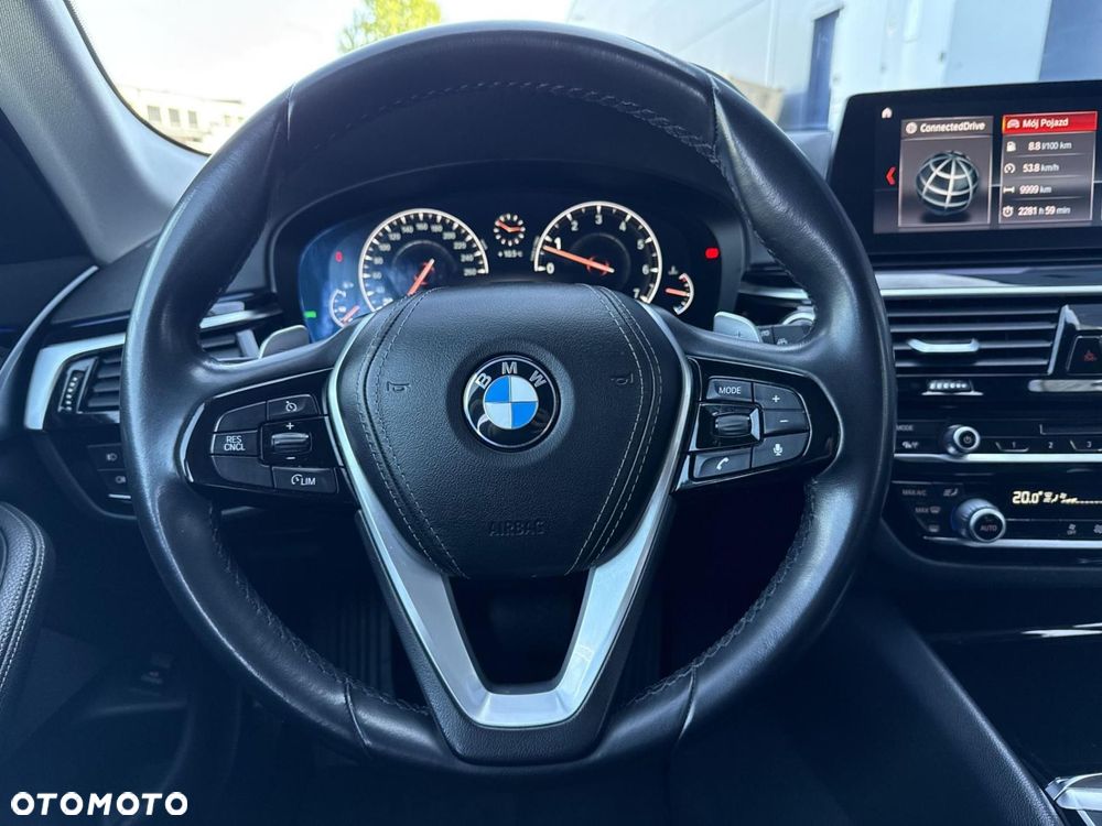 BMW Seria 5 530i xDrive Sport - 12