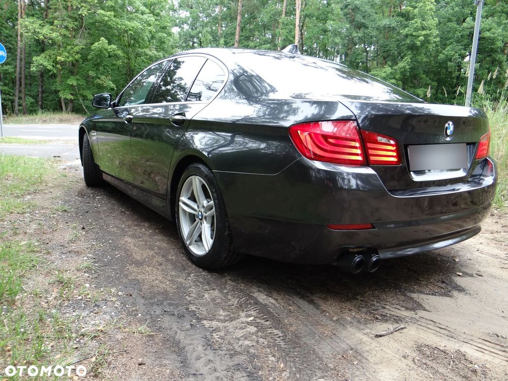 BMW Seria 5 525d - 10