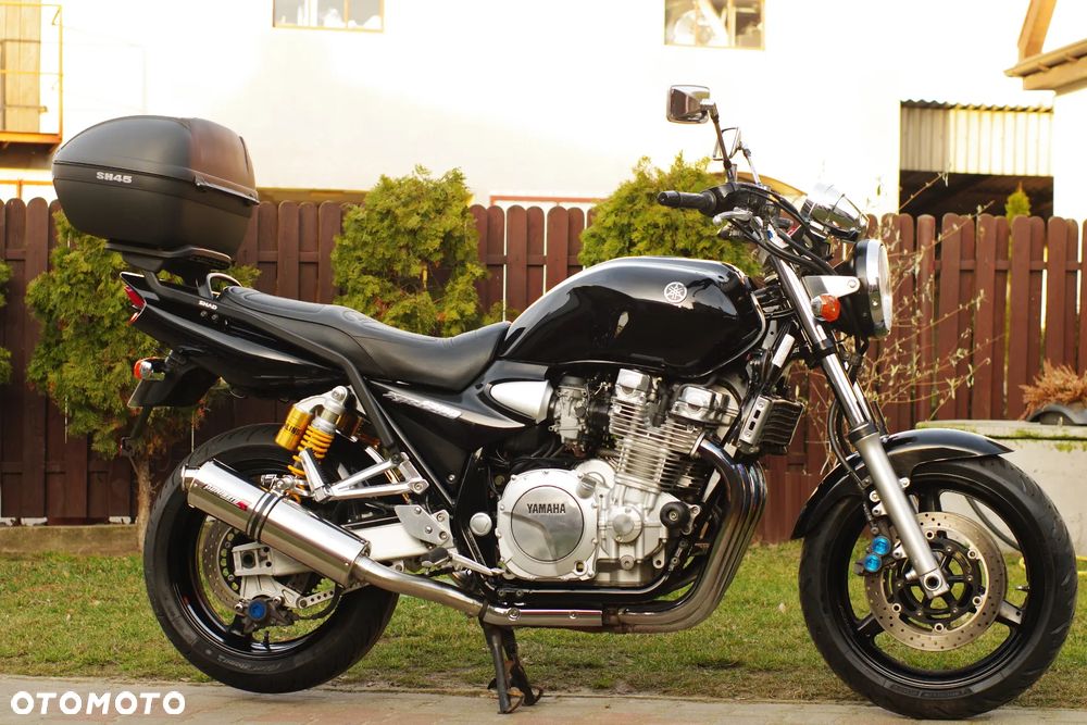 Yamaha XJR - 3