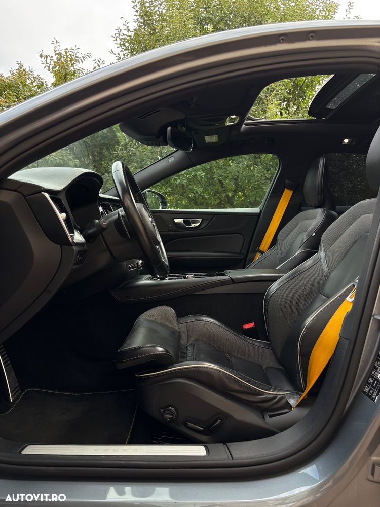 Volvo S60 T8 Recharge AWD Polestar Engineered - 12