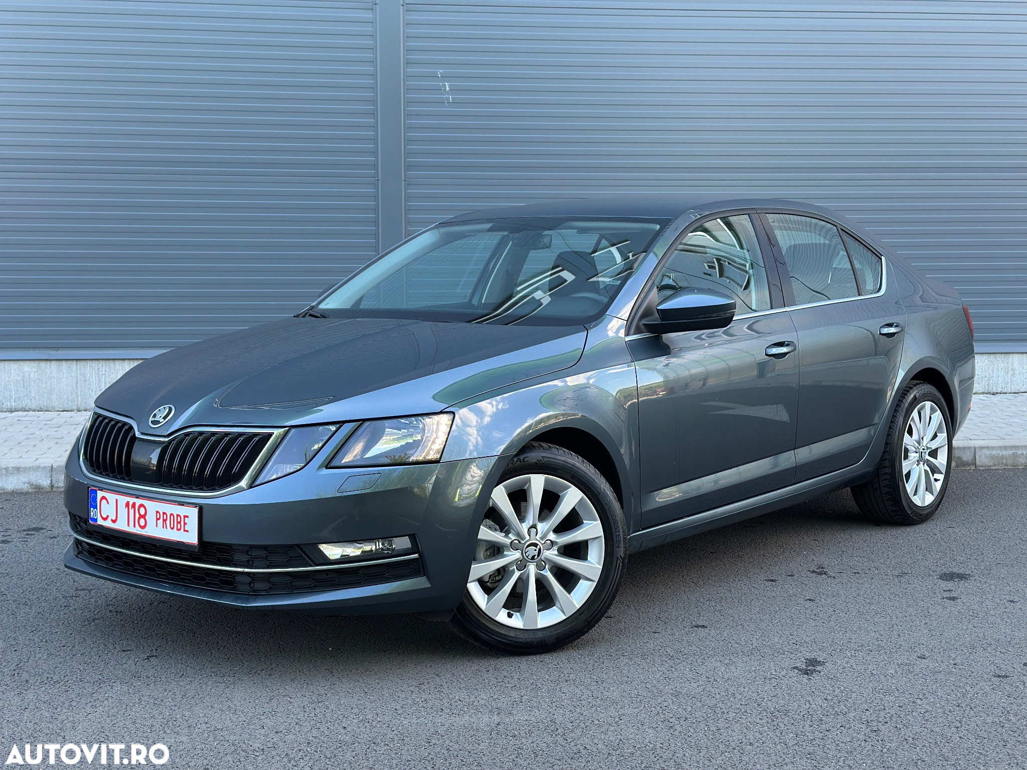 Skoda Octavia 2.0 TDI DSG Style - 3
