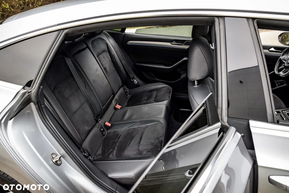 Volkswagen Arteon 2.0 TSI R-Line DSG - 27