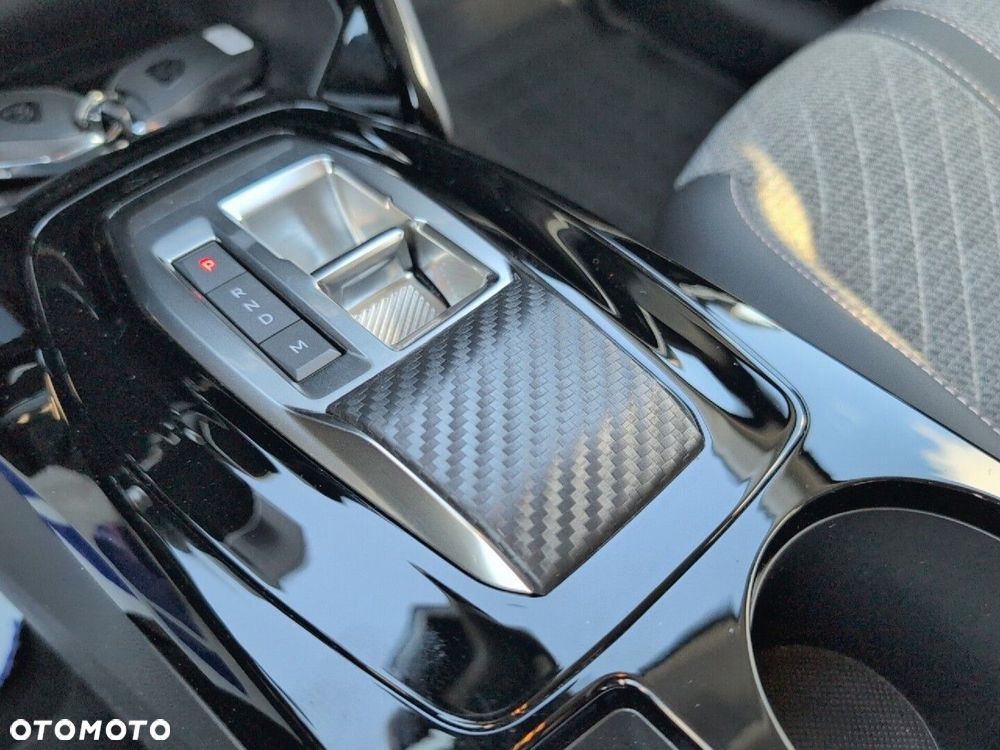 Peugeot 208 - 13