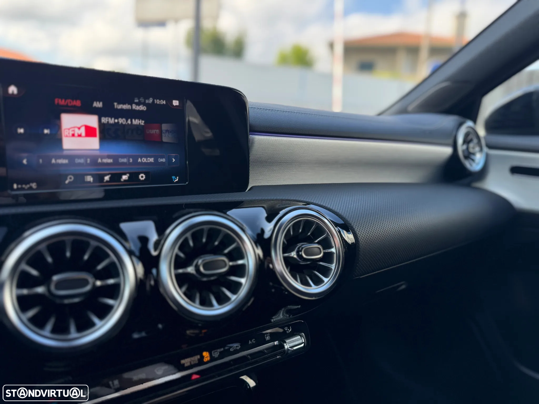 Mercedes-Benz A 250 e AMG Line - 18