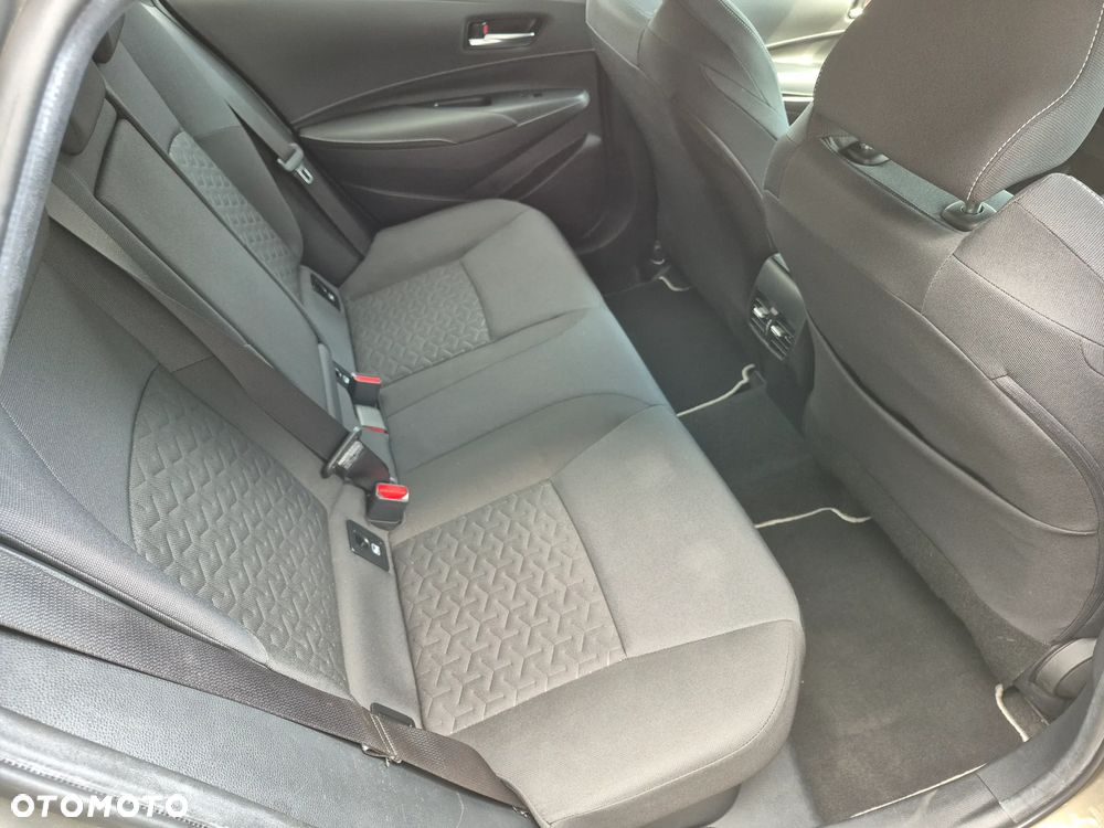 Toyota Corolla 2.0 Hybrid Comfort - 23