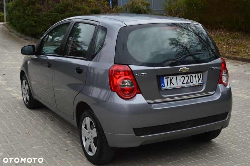 Chevrolet Aveo - 5