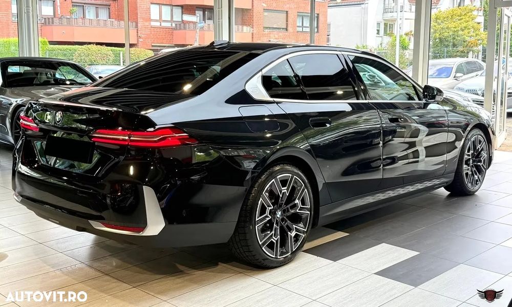 BMW Seria 5 550e xDrive Aut. - 5