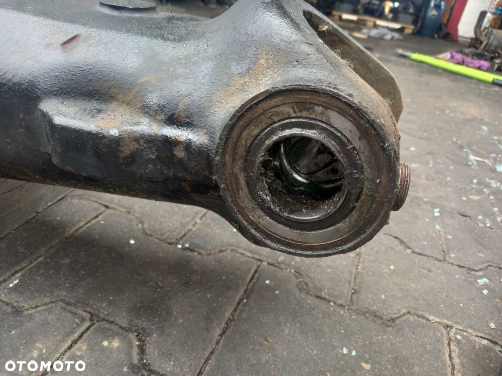 Obudowa pochwa przedniej osi Deutz Fahr Agrotron 180.7 - 6