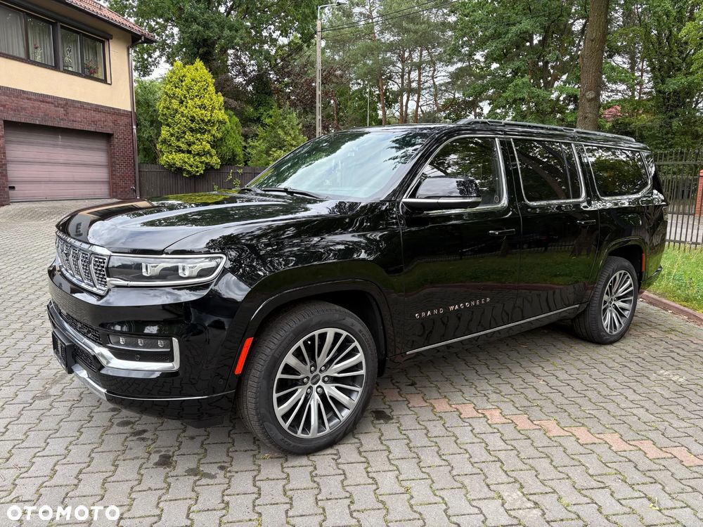 Jeep Grand Wagoneer - 8