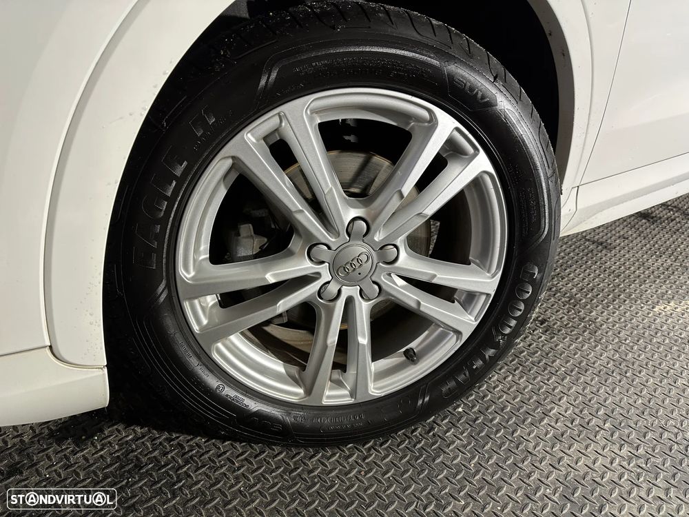 Audi Q3 2.0 TDI S-line - 11