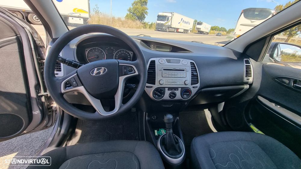 Hyundai i20 1.2 Comfort ESP - 11