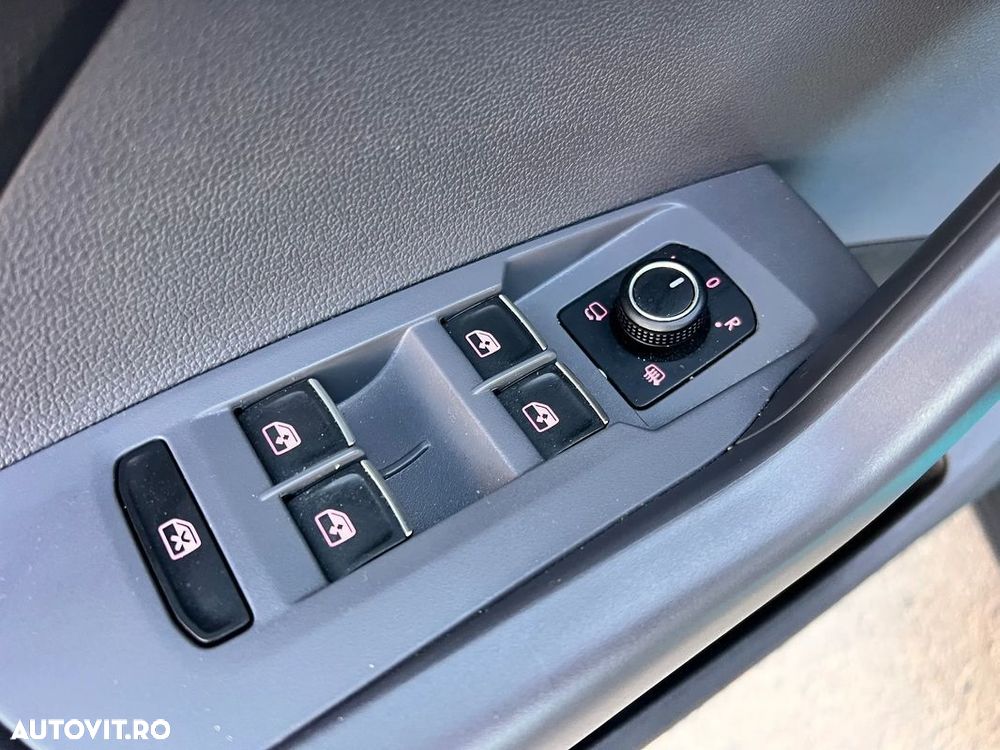 Volkswagen T-Cross - 8