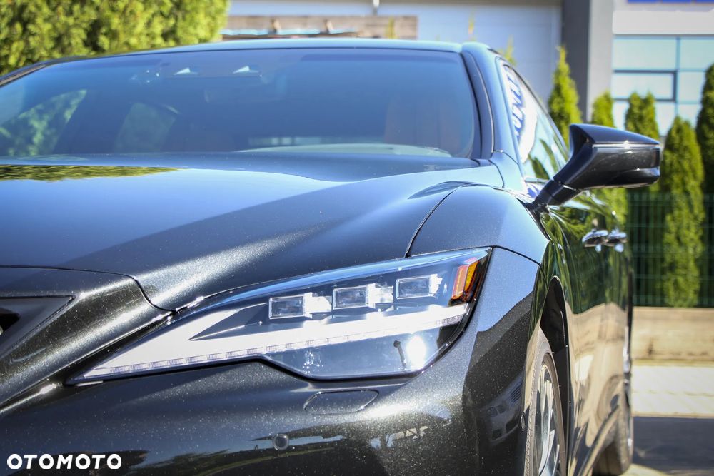 Lexus LS 500h Prestige AWD - 2