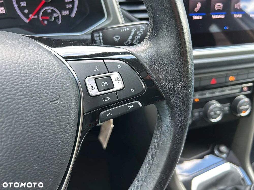 Volkswagen T-Roc 1.0 TSI Advance - 24