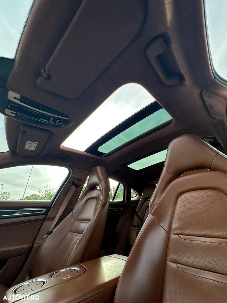 Porsche Panamera 4 E-Hybrid - 14