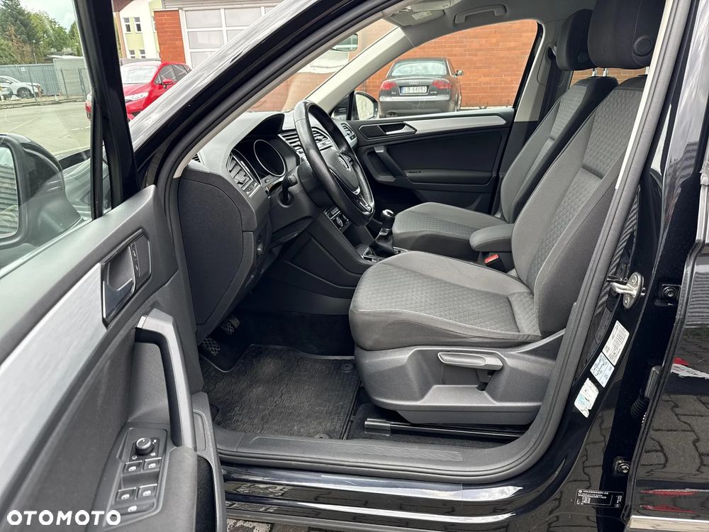 Volkswagen Tiguan - 23