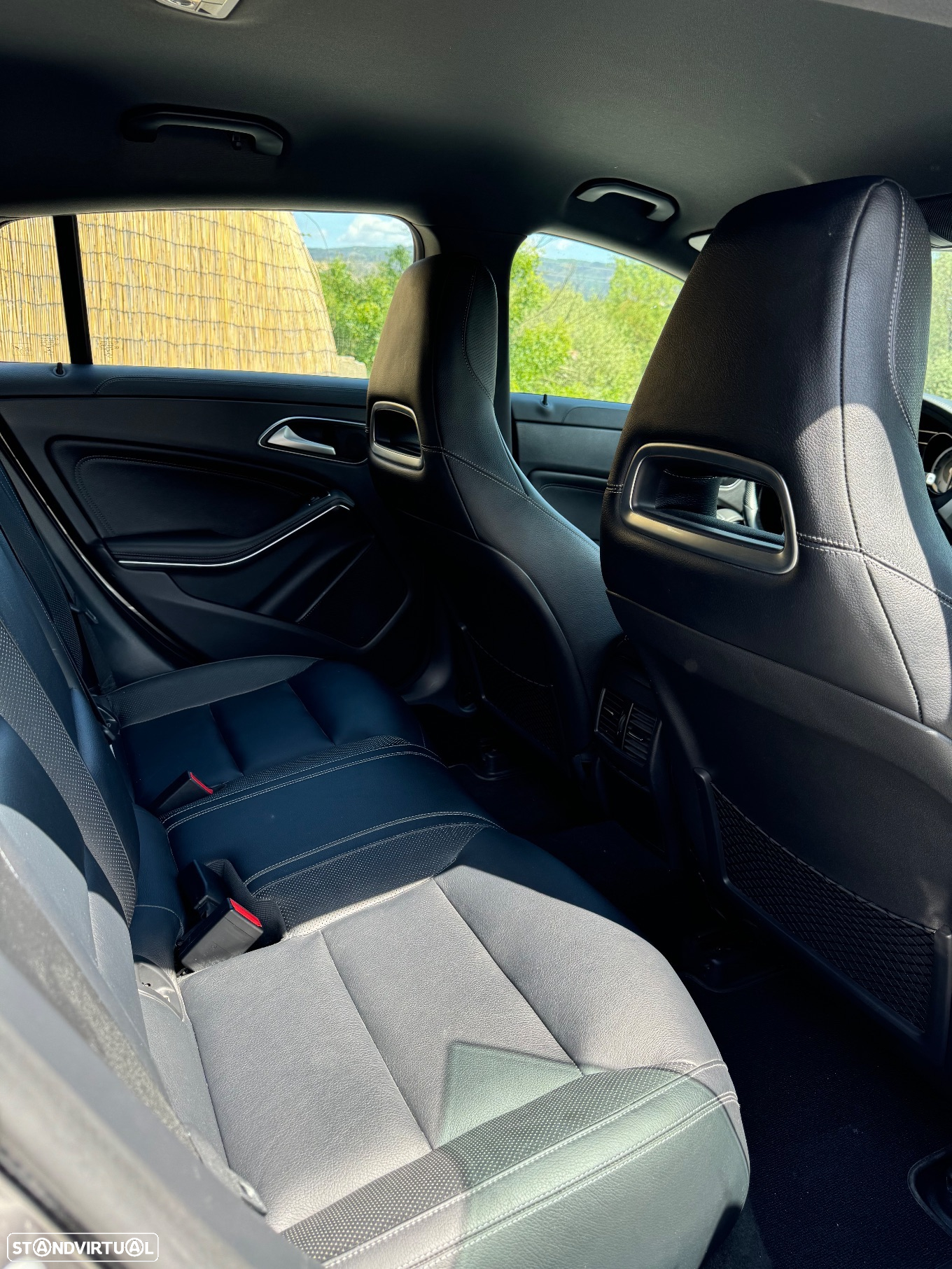 Mercedes-Benz CLA 220 Shooting Brake (CDI) d 7G-DCT Urban - 13