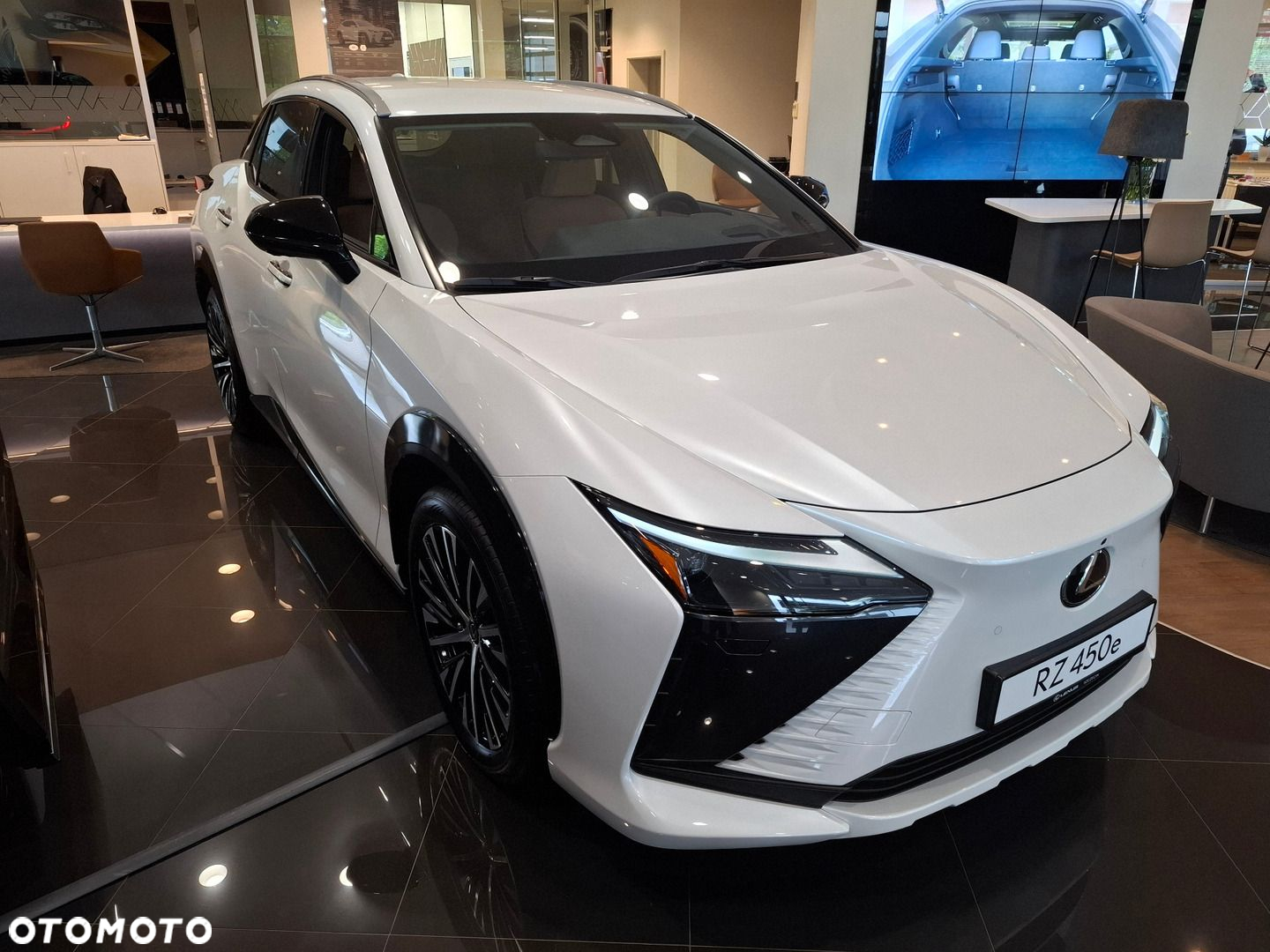 Lexus RZ 450e Omotenashi DIRECT4 - 6