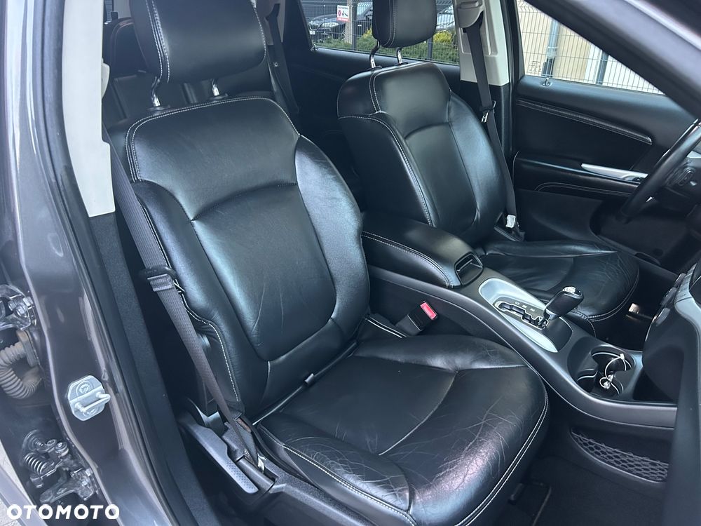 Fiat Freemont 2.0 Multijet Lounge AWD - 24