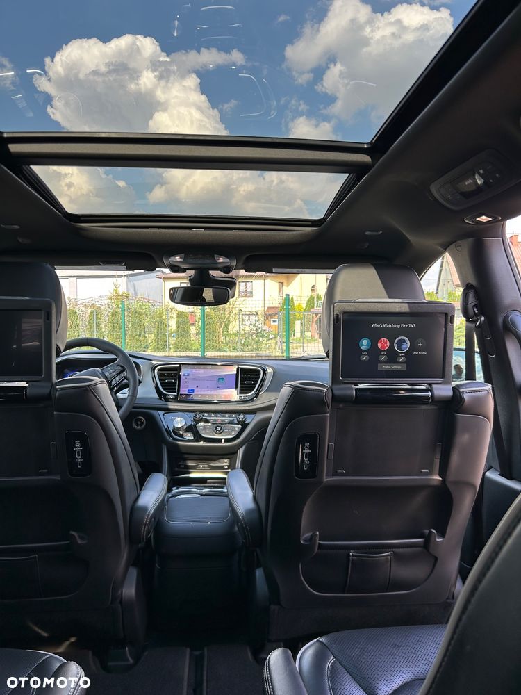 Chrysler Pacifica - 15