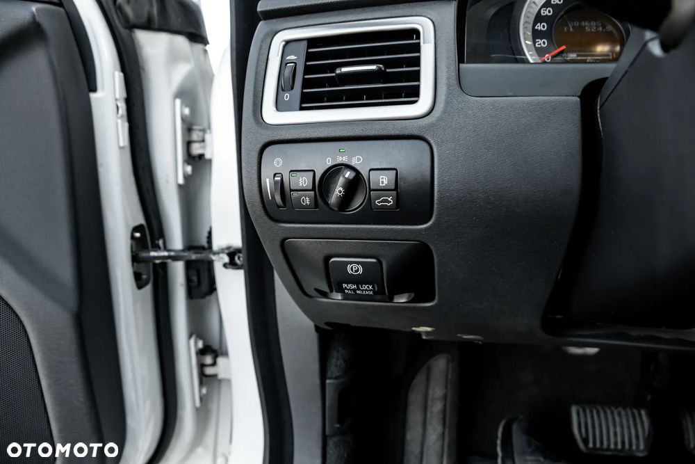 Volvo V70 D5 AWD Geartronic Edition Pro - 35