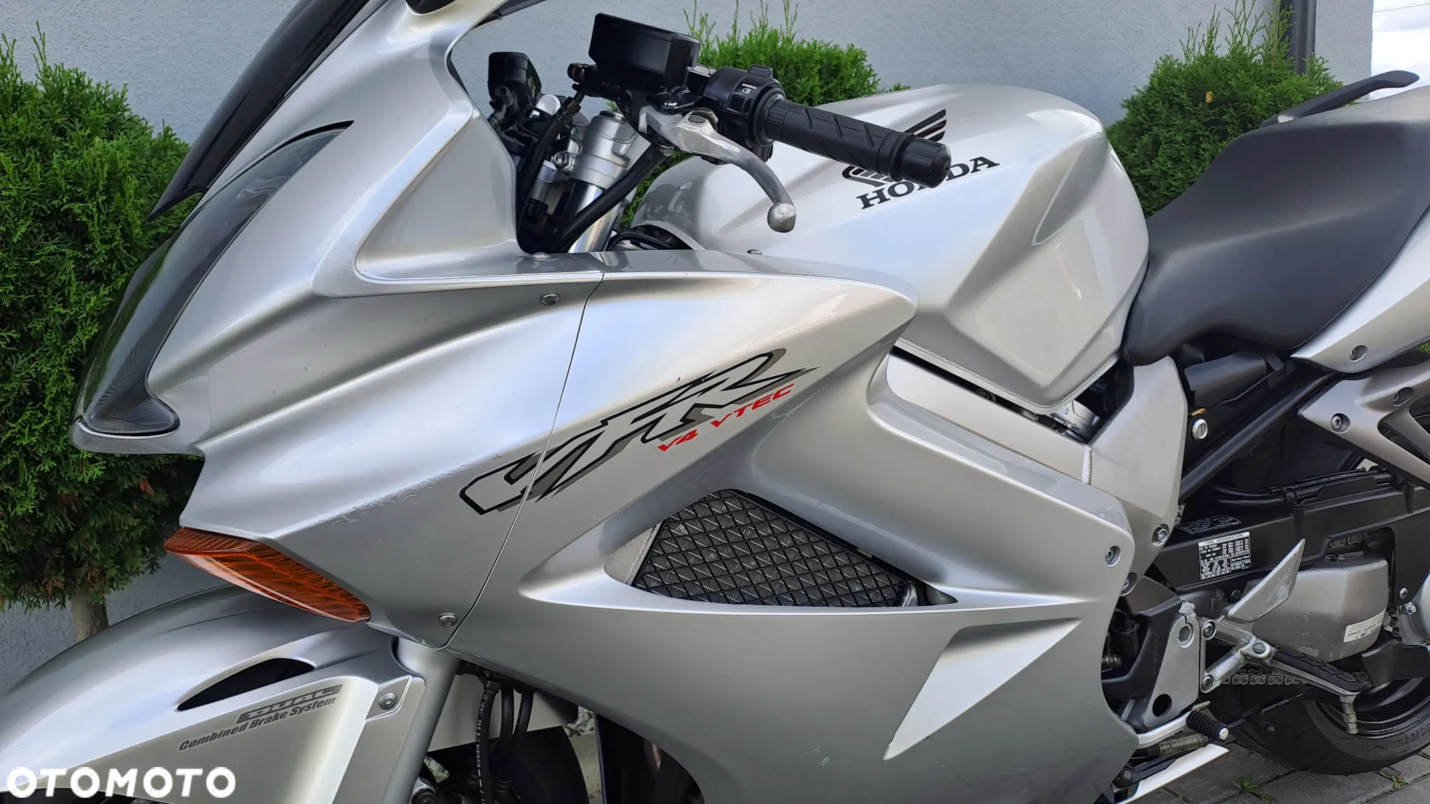 Honda VFR - 30