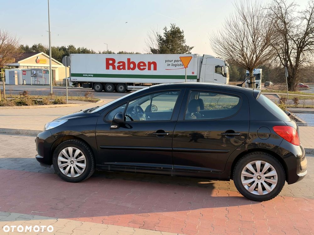 Peugeot 207 - 3