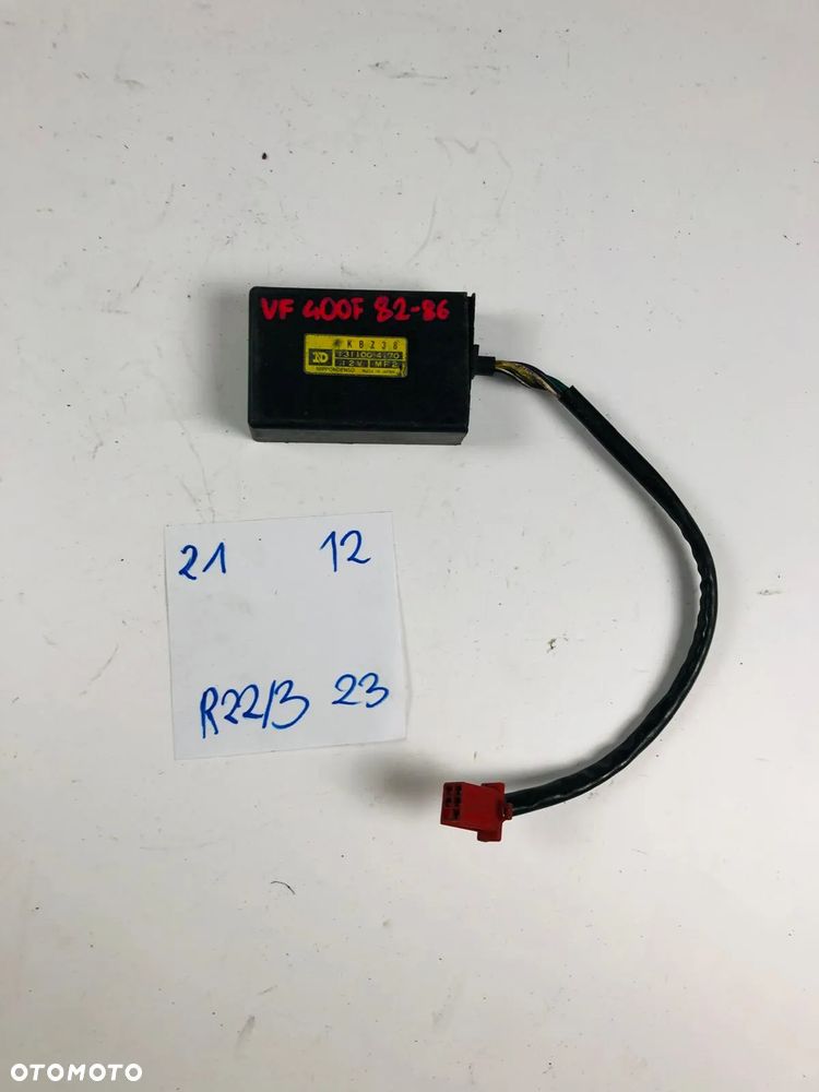 Honda VF 500 Regulator Napięcia - 1