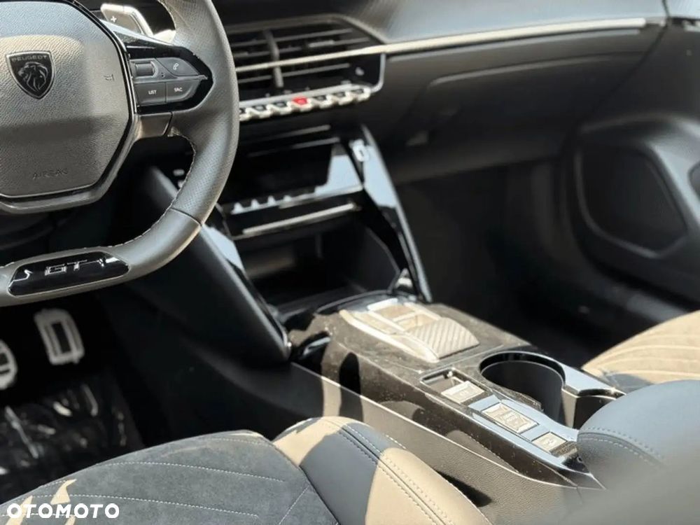 Peugeot 2008 PureTech mHEV GT Exclusive e-DCS6 - 10