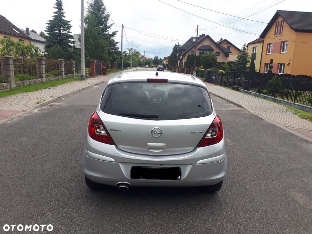 Opel Corsa 1.2 16V Edition / Active - 6