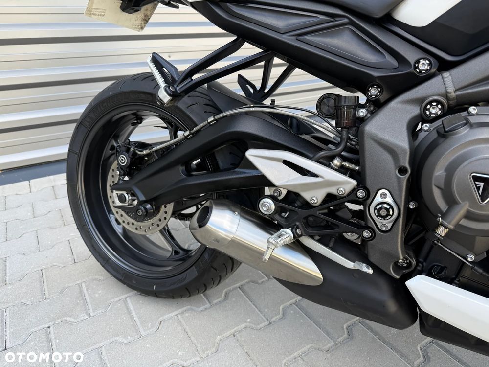 Triumph Street Triple - 25