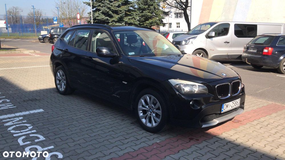 BMW X1 xDrive18d - 23