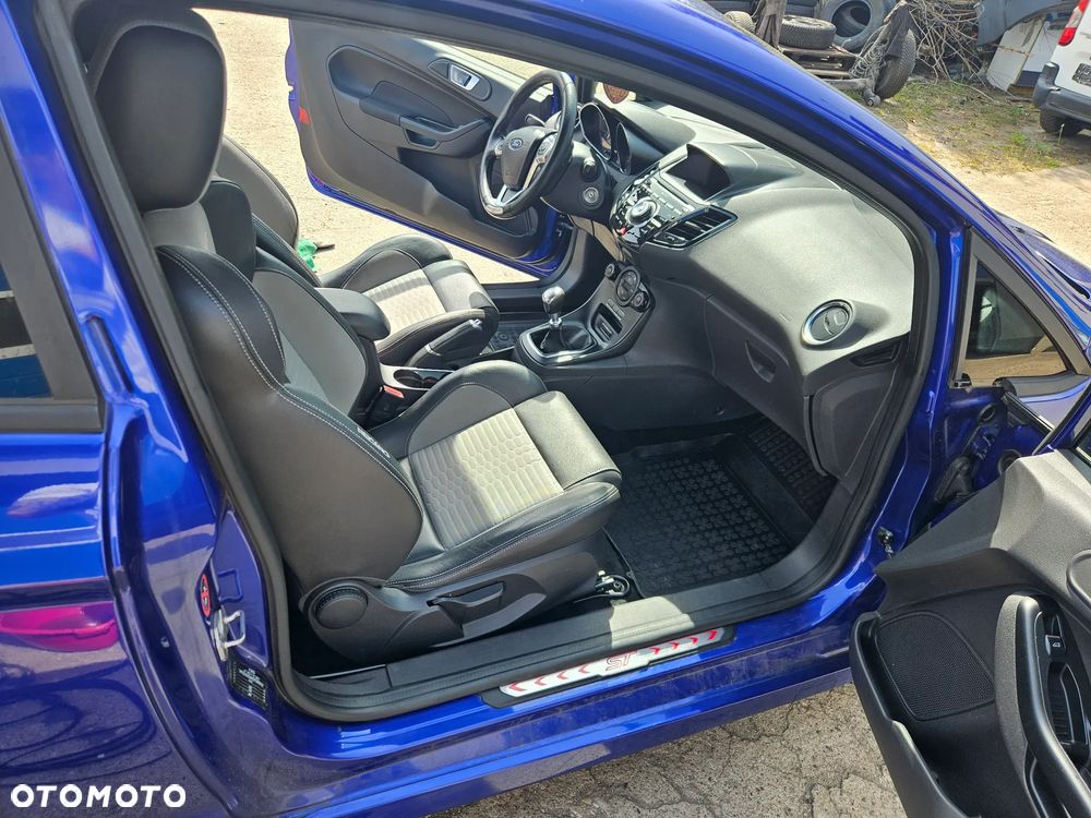 Ford Fiesta ST - 4