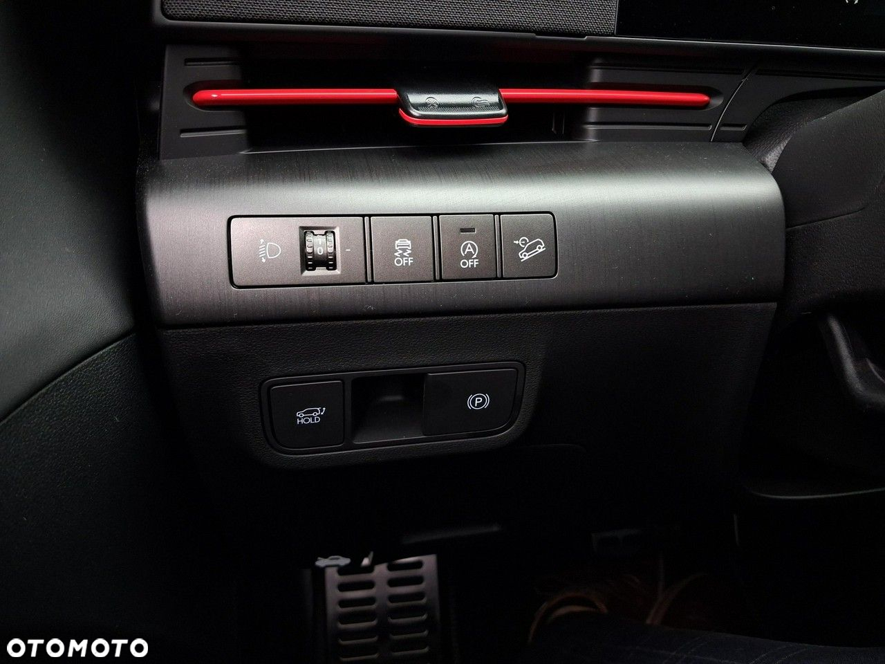 Hyundai Kona - 32