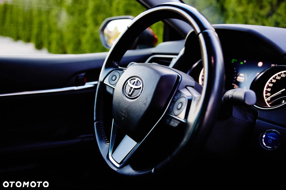 Toyota Camry 2.5 Hybrid Executive CVT - 30