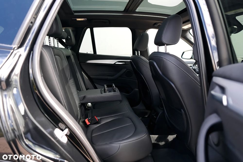 BMW X1 xDrive25i M Sport - 22