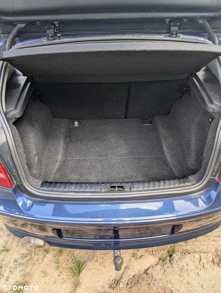 BMW Seria 1 116d DPF - 16