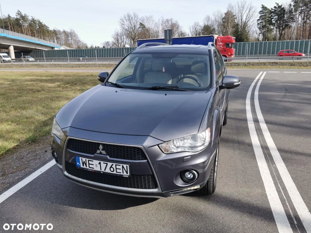 Mitsubishi Outlander 2.0 DID Instyle NAVI - 5