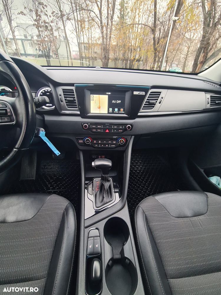 Kia Niro 1.6 GDI 6DCT PHEV Comfort - 10