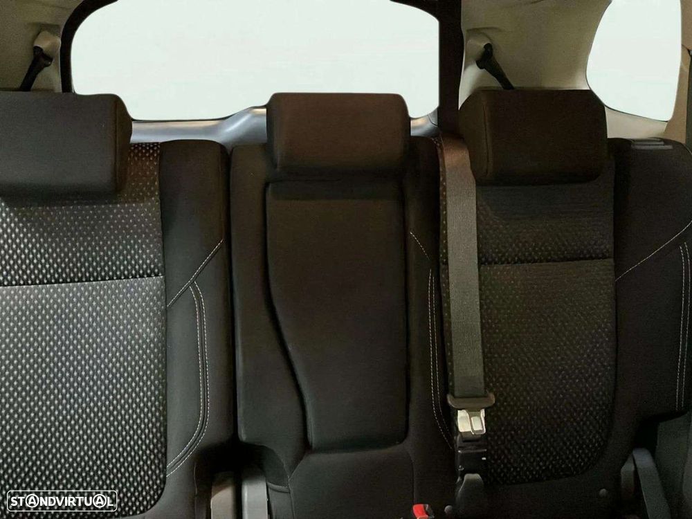 Mitsubishi Outlander - 17