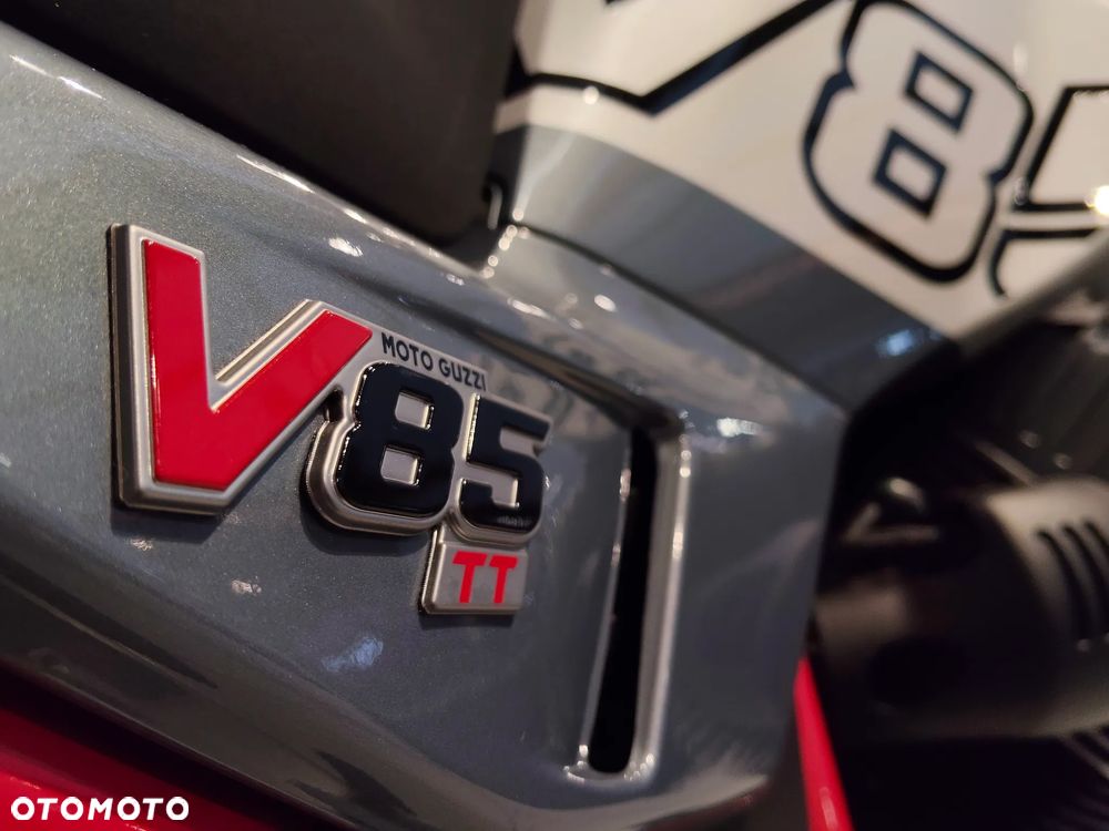 Moto Guzzi V85 - 14
