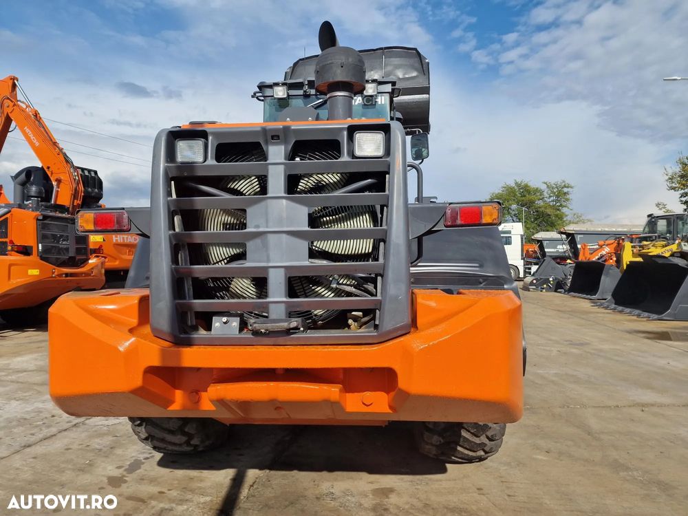Hitachi ZW220-6, cupa 3,5mc, 2018, 10.546h, produs in JAPONIA, Anv 23,5R25 80% ok, Masa operationala 20 tone, camera luat vederi spate, consum mediu 10,5l/ora, Stare foarte buna, posibilitate leasing 3 ani, AC Climatronic, computer in PROMOTIE 53.900 EUR+Tva - 15